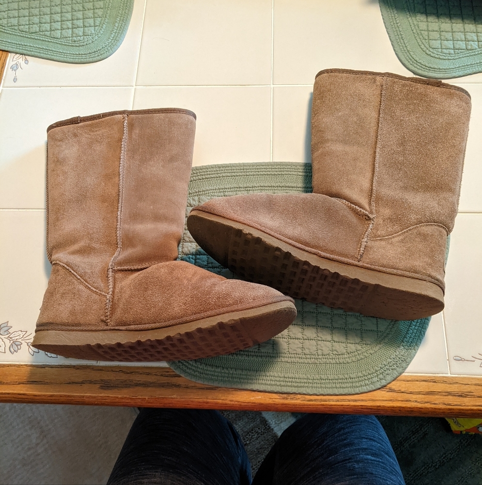 Pawz boots